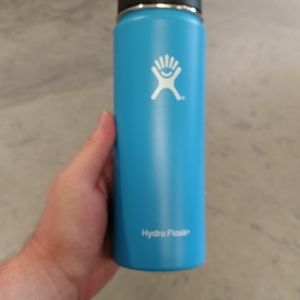 Light Blue 20 oz Hydro Flask